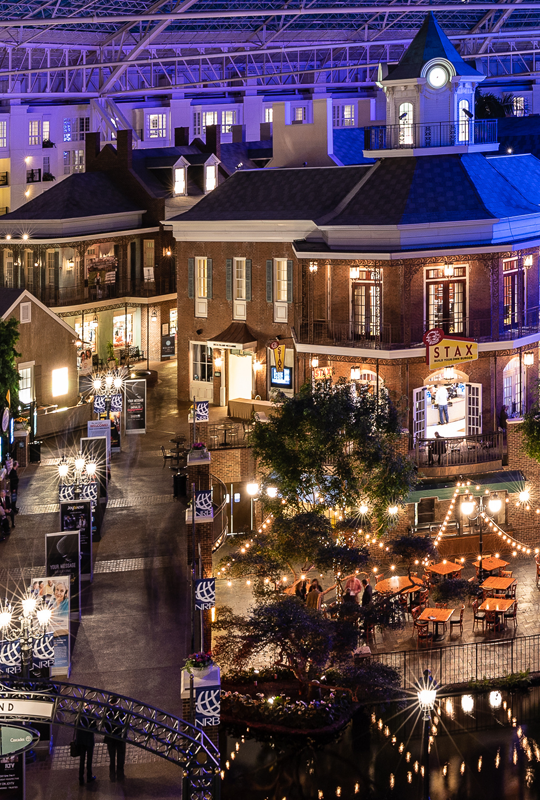 Late night dining at Gaylord Opryland Resort and Convention Center